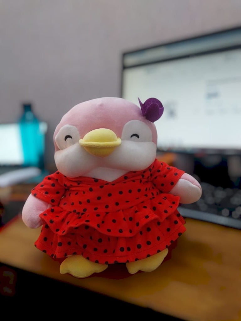 Miniso City Pen Explores the World Series Penguin Plush Toy 25CM (Spanish)